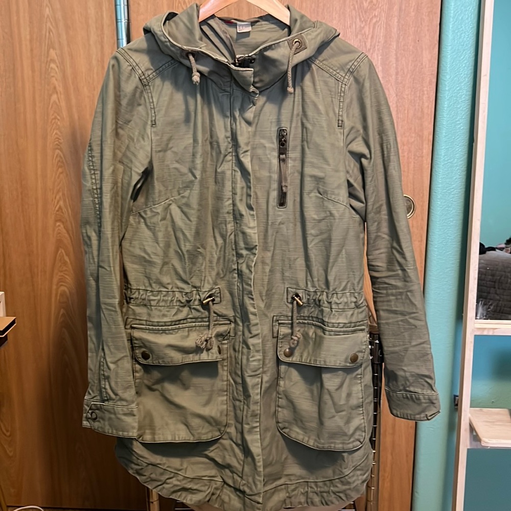Women’s light weight jacket medium length